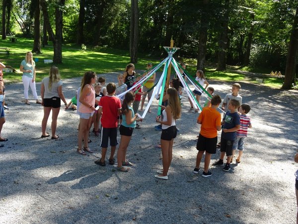 Spiel & Spaß rund um Brauchtum